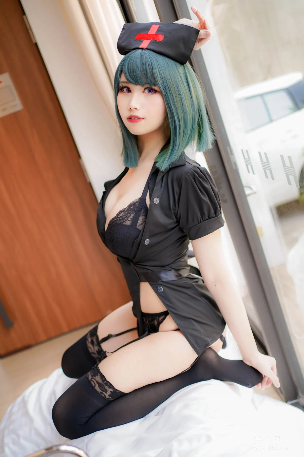 [網紅Coser] 萱-KaYa 《暗黑護士》 寫真集 12