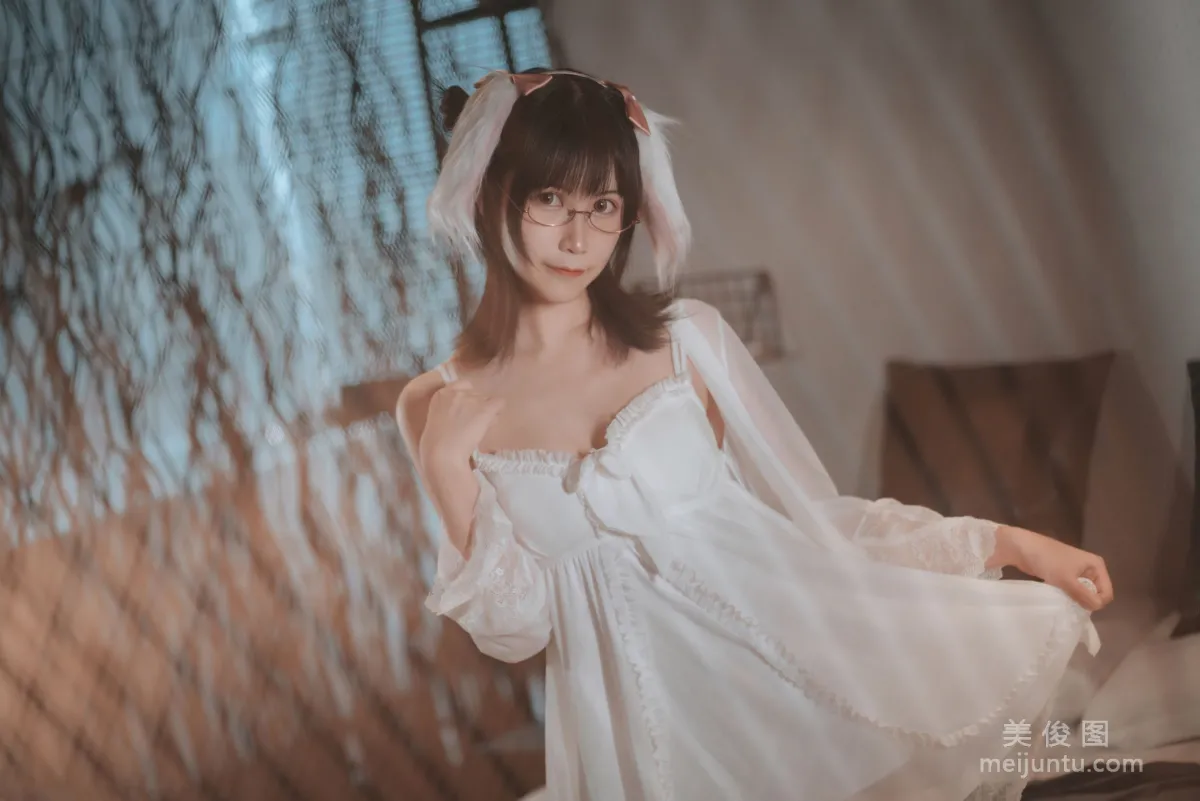 COSER模特逐月su 《睡衣兔子》 写真集27