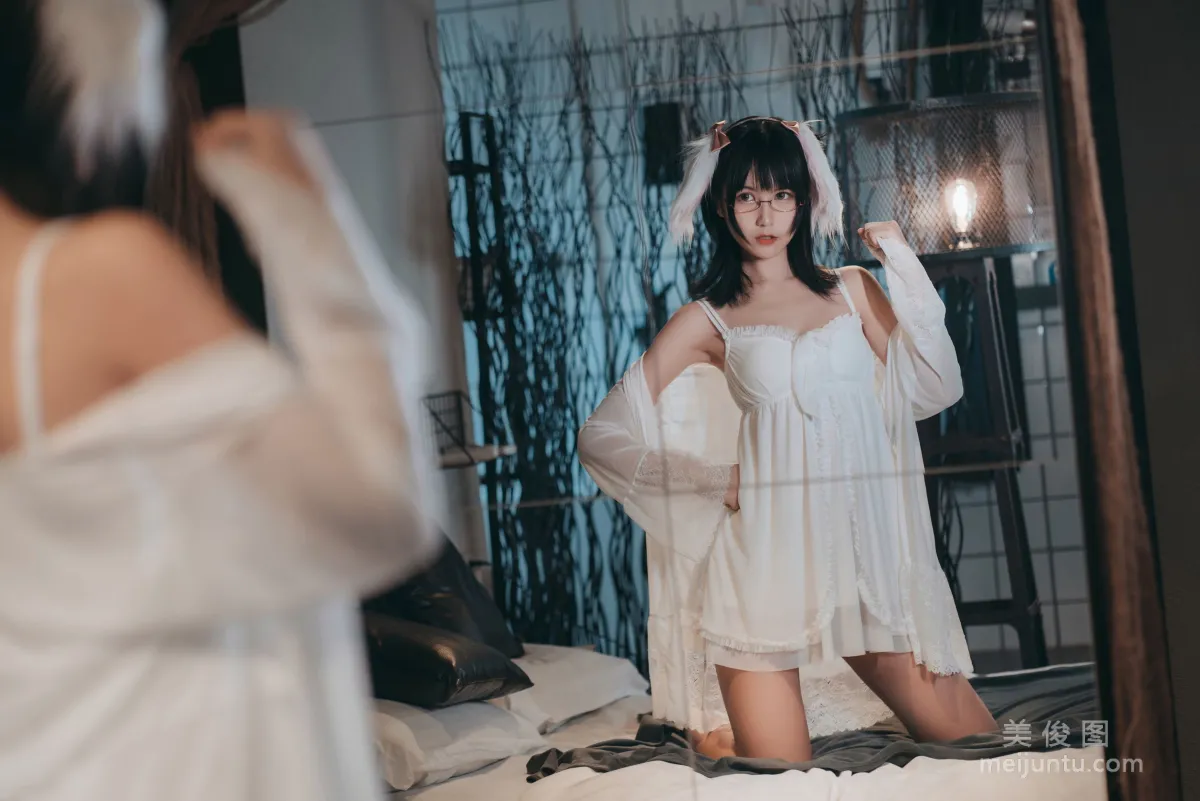 COSER模特逐月su 《睡衣兔子》 写真集10