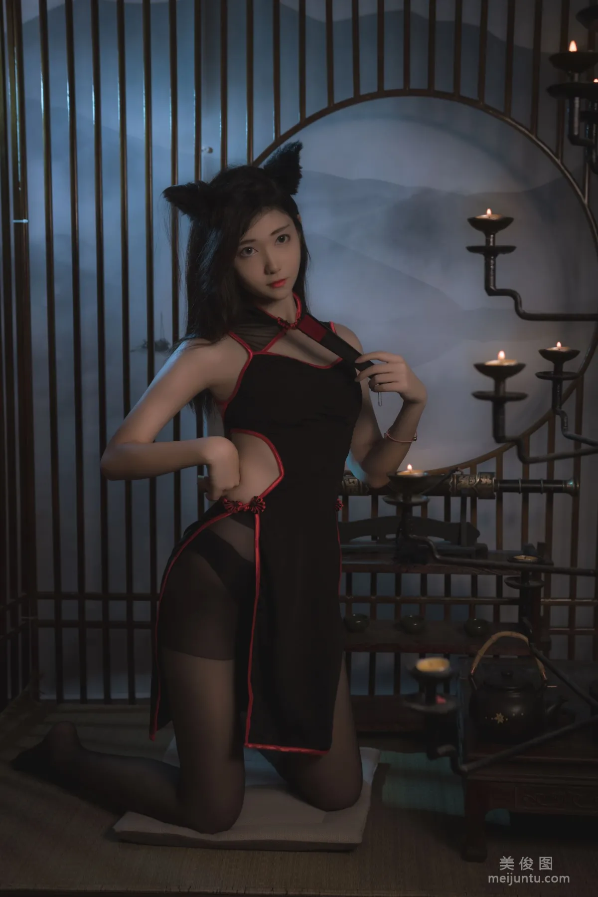 [網紅Coser] 南桃Momoko 《黑旗袍》 寫真集 10