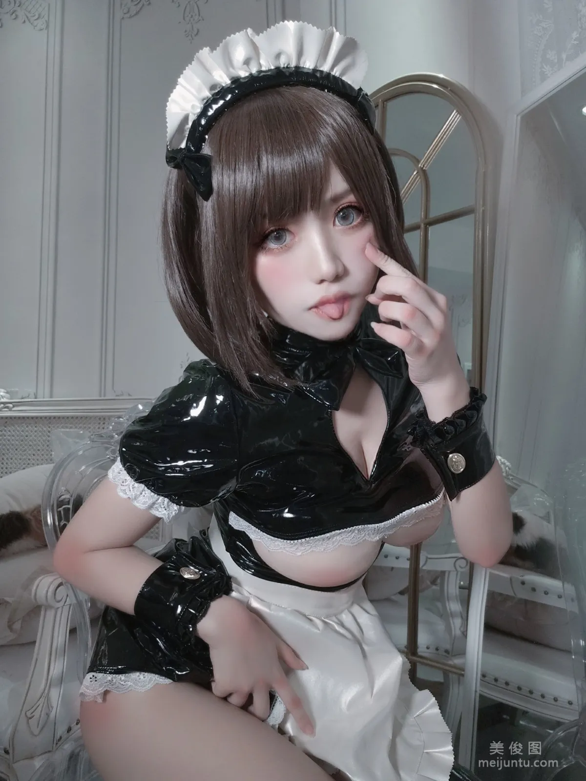 [美女Coser] 一笑芳香沁 《早餐奶》 寫真集 7
