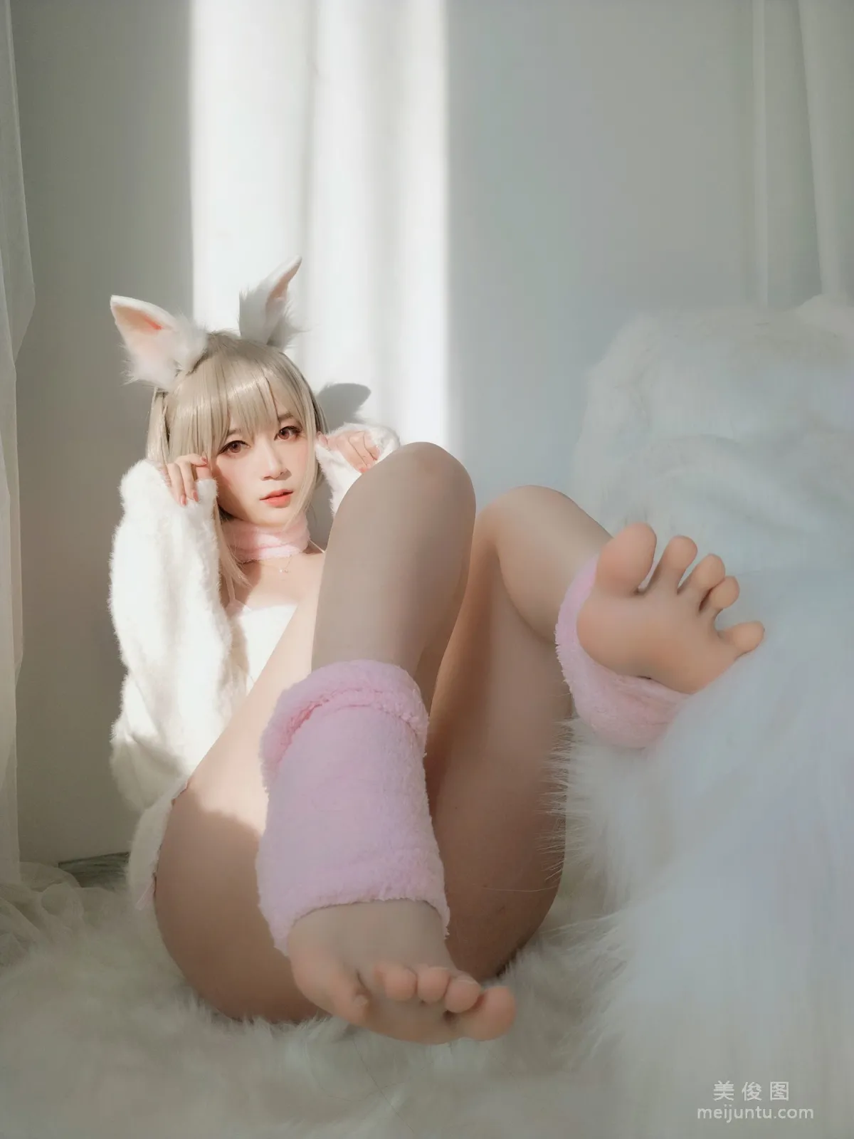 Coser小姐姐白銀81 《小白兔》 寫真集 95