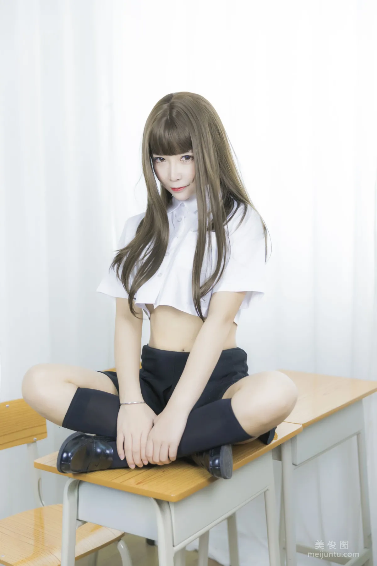 Coser妹子抱走莫子aa 《等你下課》 寫真集 19