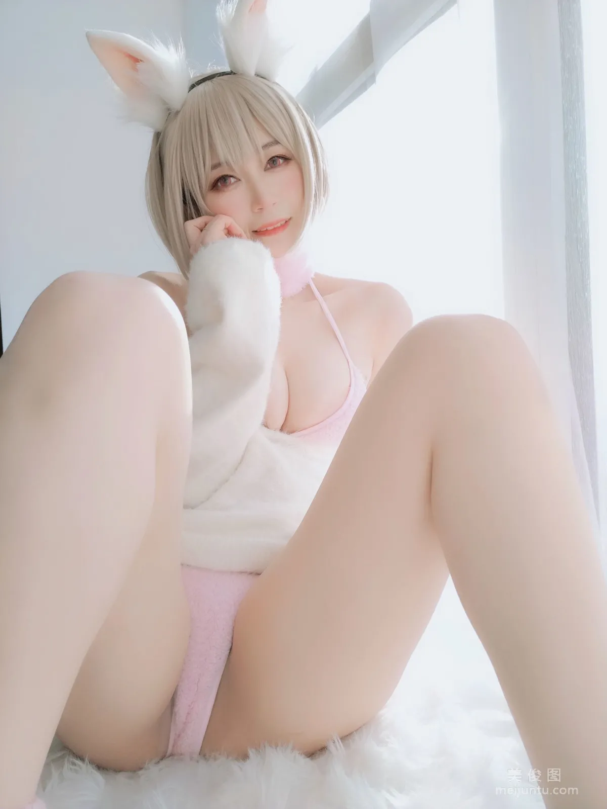 Coser小姐姐白銀81 《小白兔》 寫真集 56