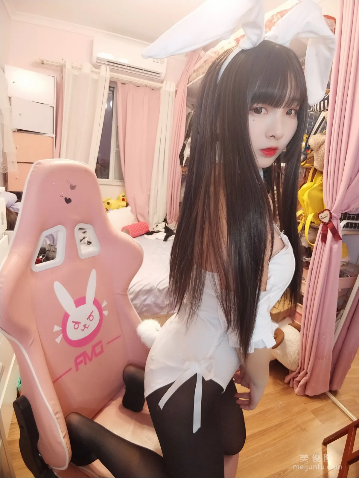 [網紅Coser] 古川kagura 《黑絲兔女郎》 寫真集 11