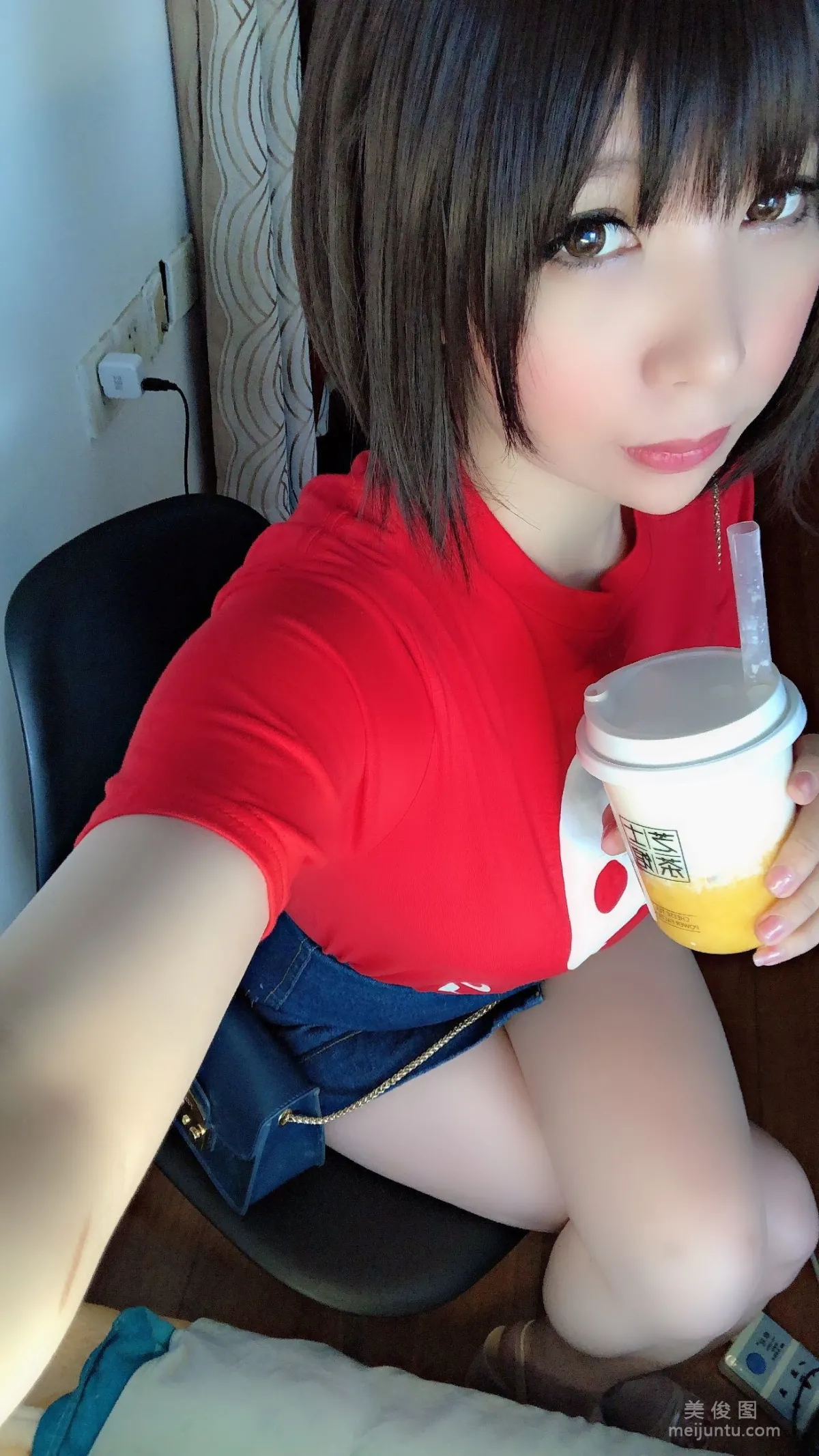 [美女Coser] 鹿野希 《火紅誘惑》 寫真集 67