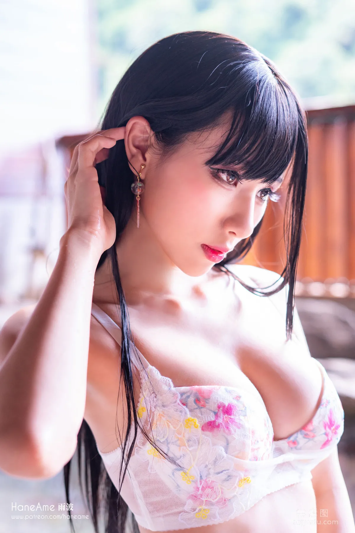 [網紅Coser美女] 雨波HaneAme 《溫泉》 寫真集 64