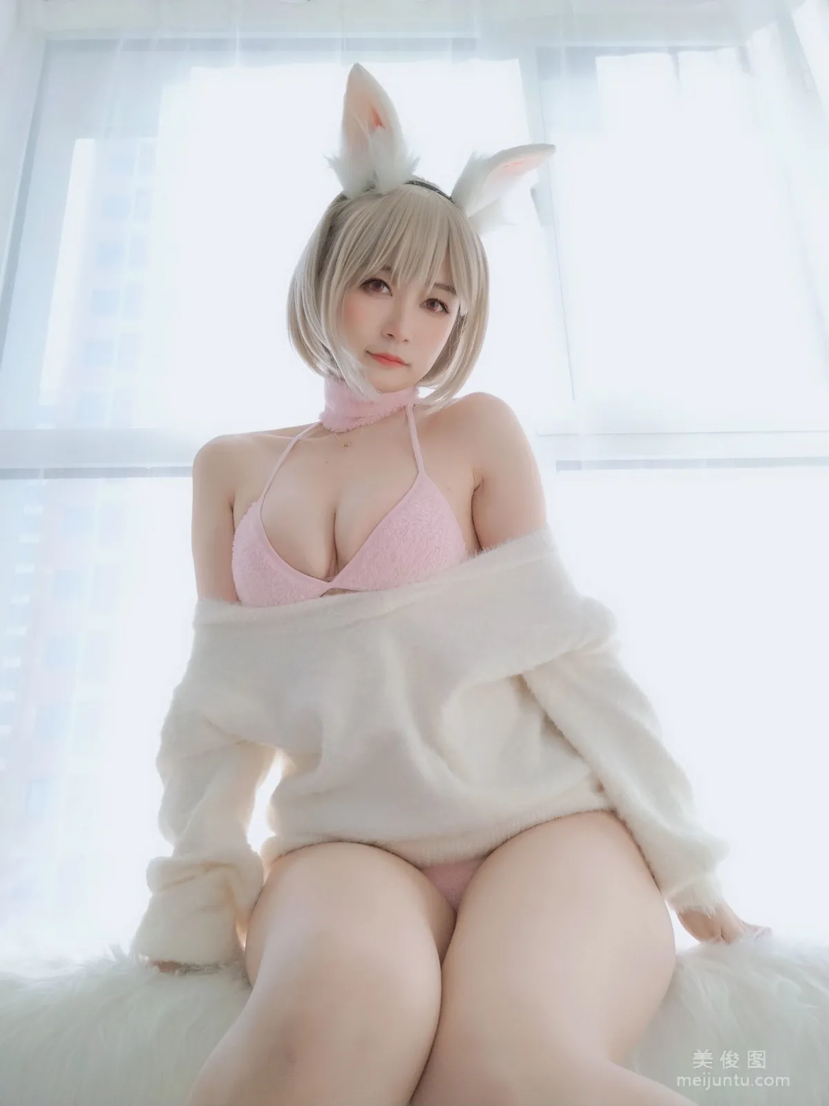 Coser小姐姐白銀81 《小白兔》 寫真集 28