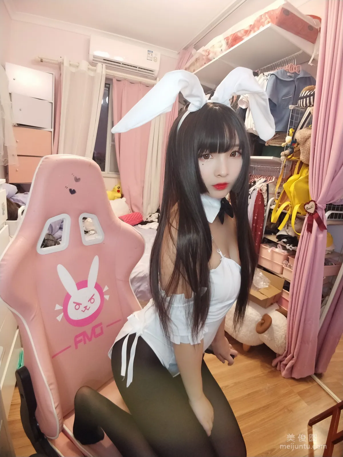 [網紅Coser] 古川kagura 《黑絲兔女郎》 寫真集 8