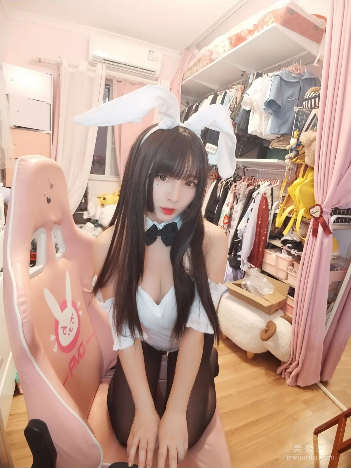 [網紅Coser] 古川kagura 《黑絲兔女郎》 寫真集 16