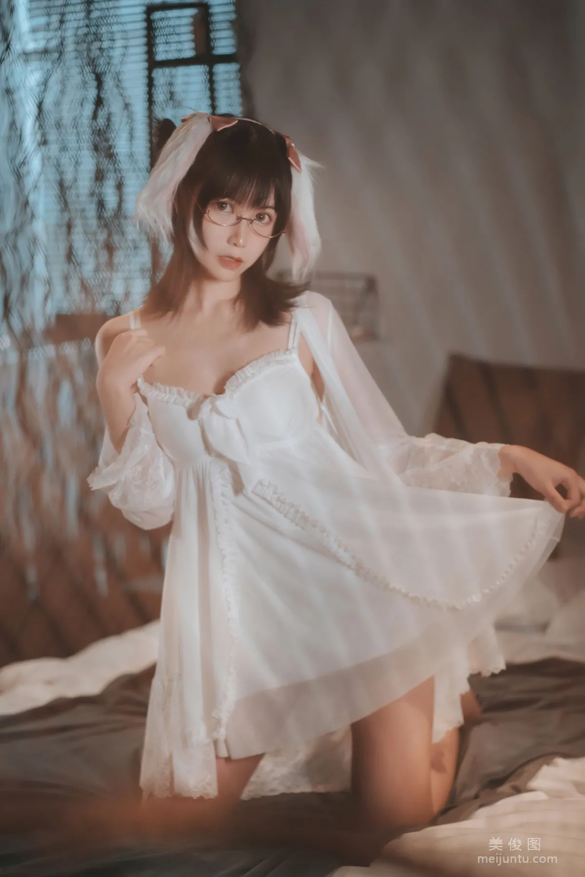 COSER模特逐月su 《睡衣兔子》 写真集28