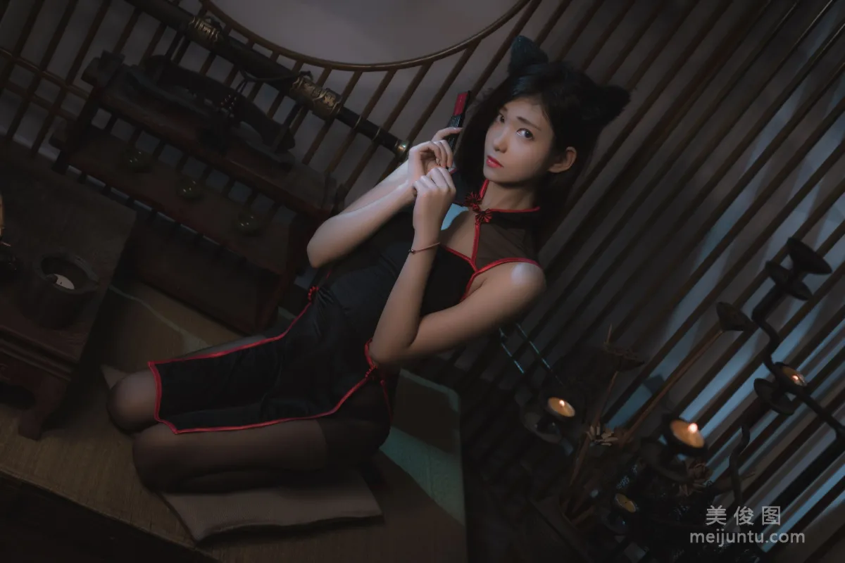[網紅Coser] 南桃Momoko 《黑旗袍》 寫真集 17