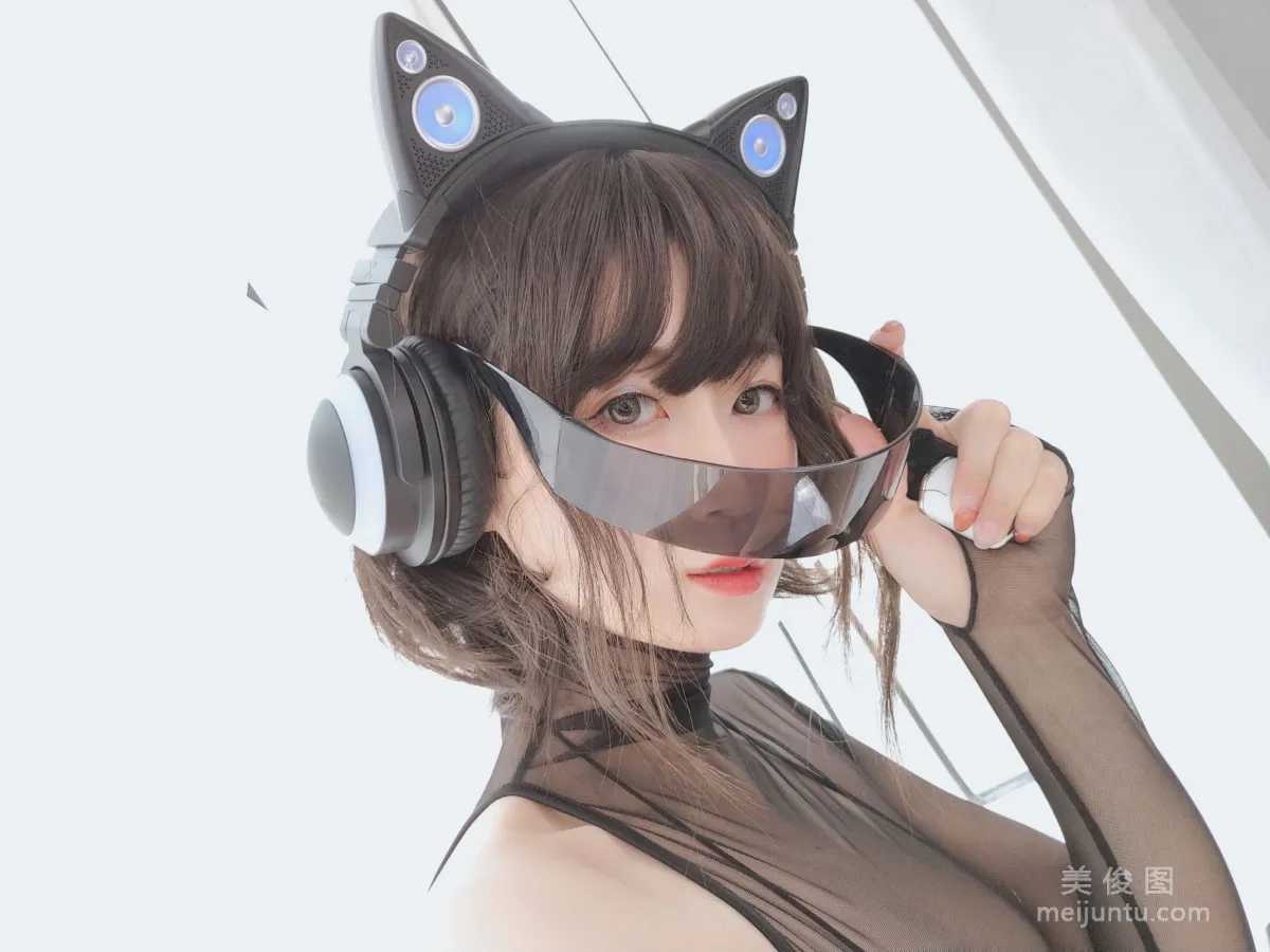 美女Coser白銀 《電子喵》 寫真集 14
