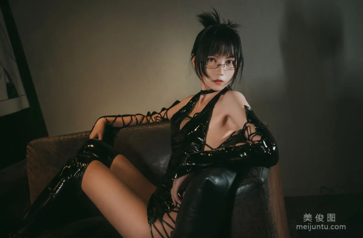[美女Coser] 逐月su 《忍者》 写真集26