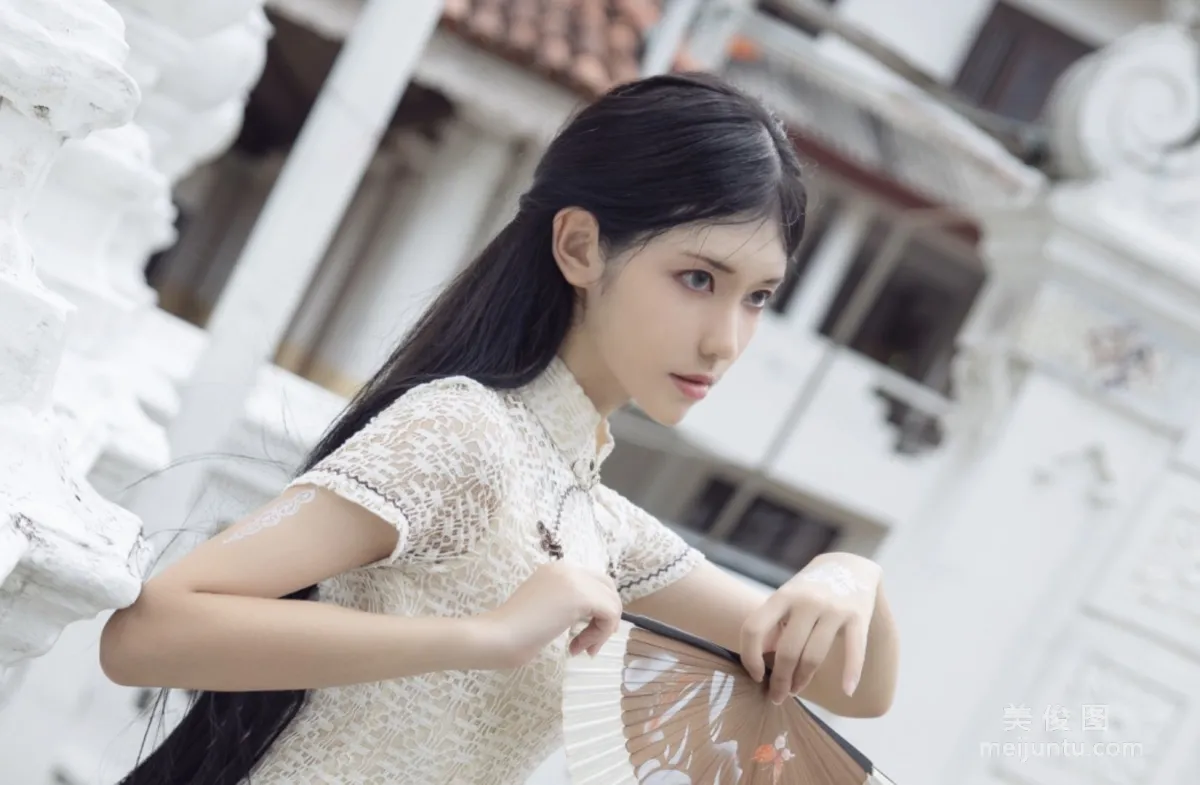 動漫博主南桃Momoko 《街拍白旗袍》 寫真集 9