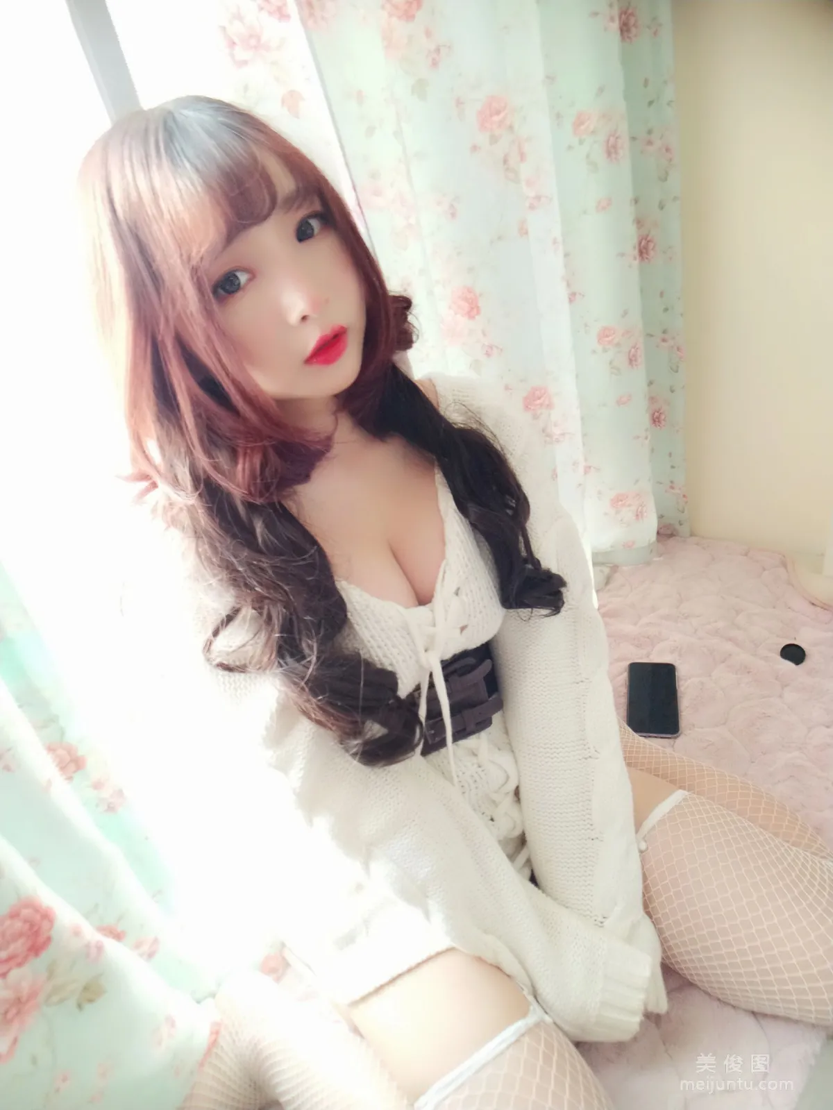 [網紅Coser] 古川kagura 《呼之欲出》 寫真集 21