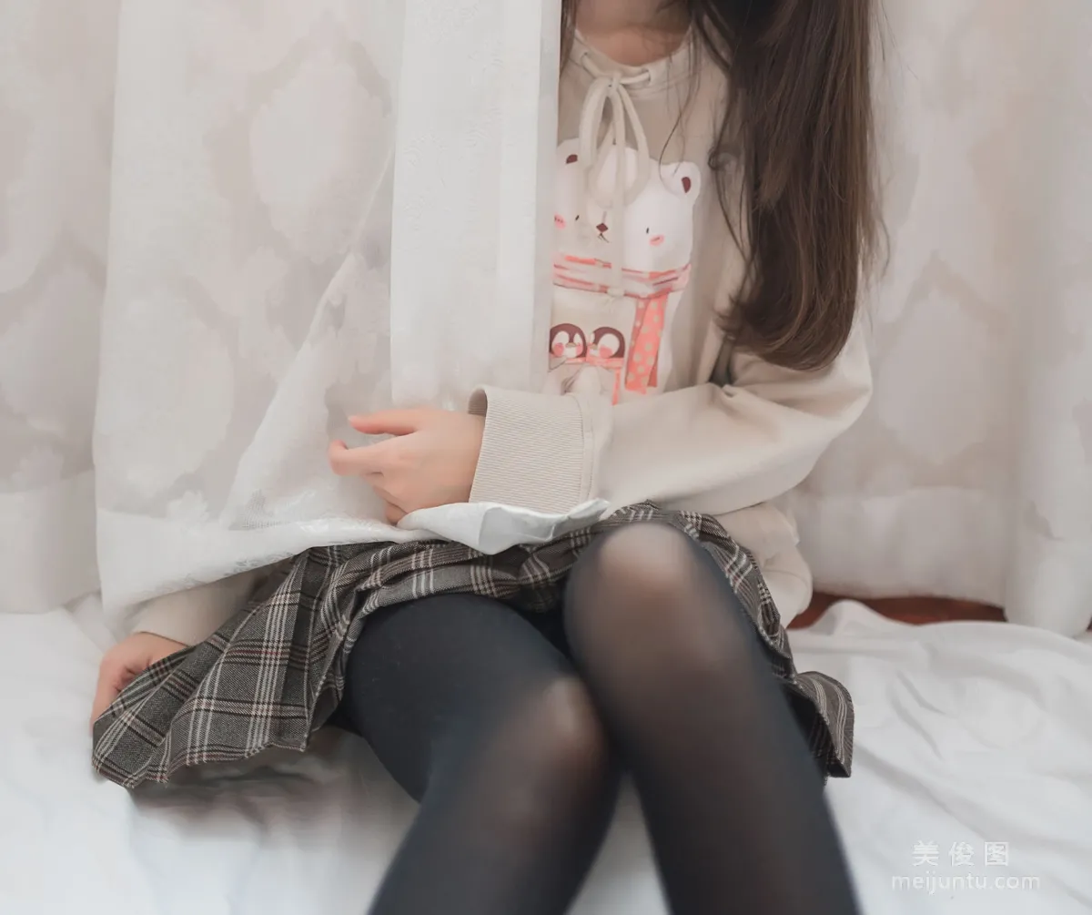 九曲Jean 《窗帘后的朦胧》 写真集8