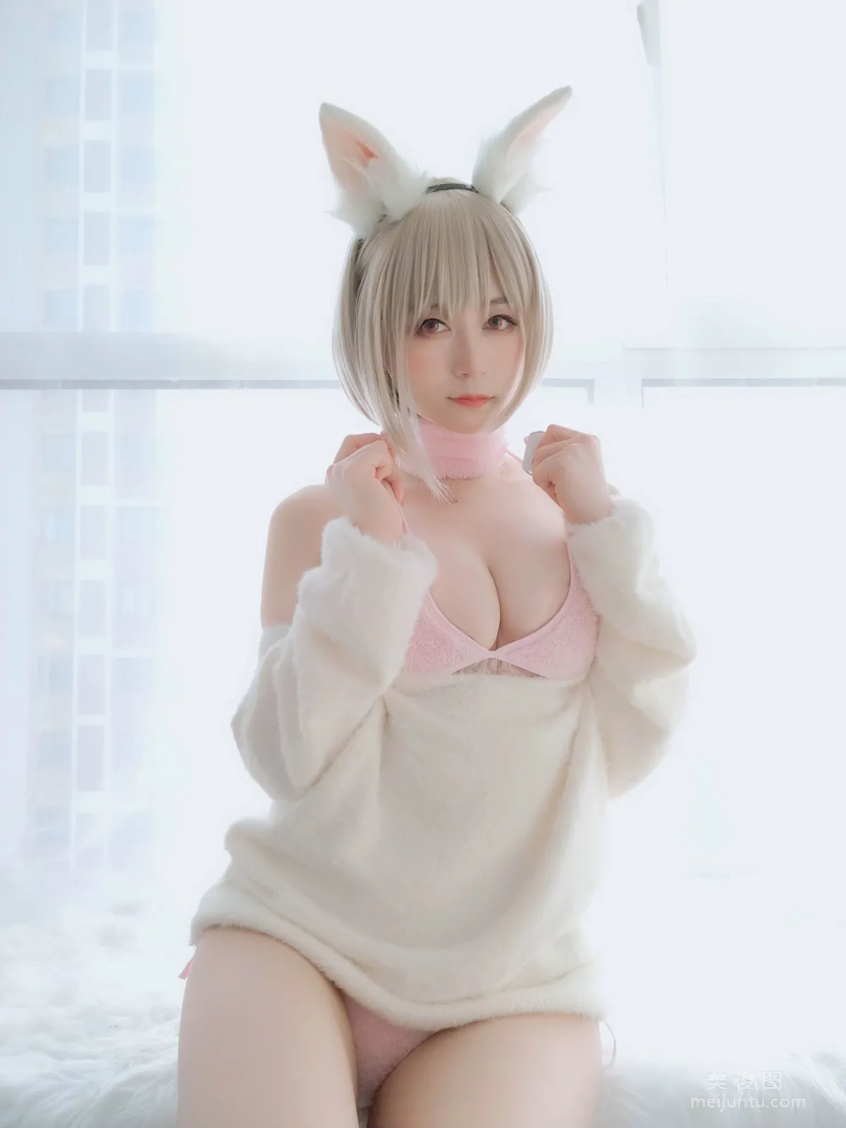Coser小姐姐白銀81 《小白兔》 寫真集 35