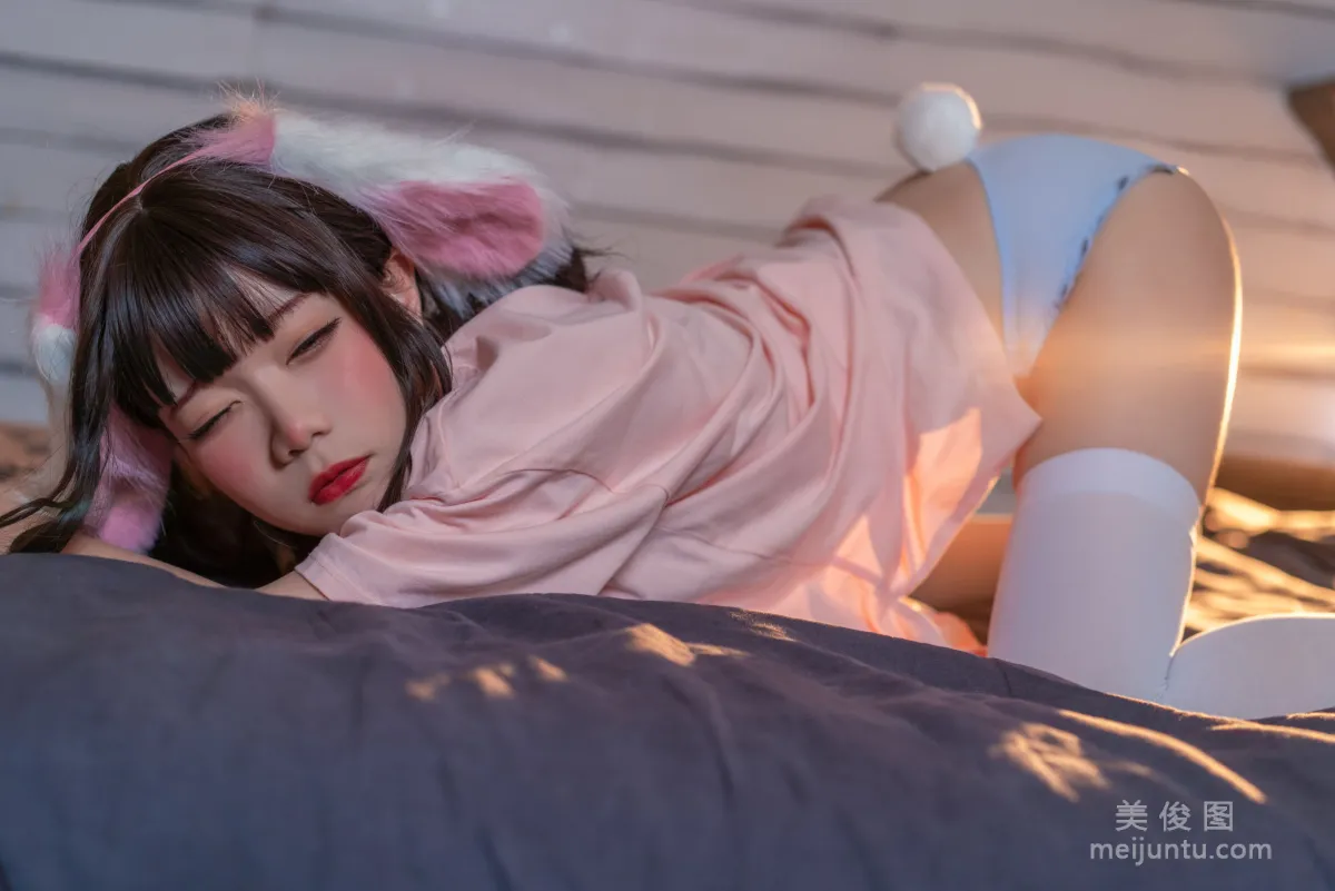 [美女Coser] 王胖胖u 《粉兔儿》 写真集4