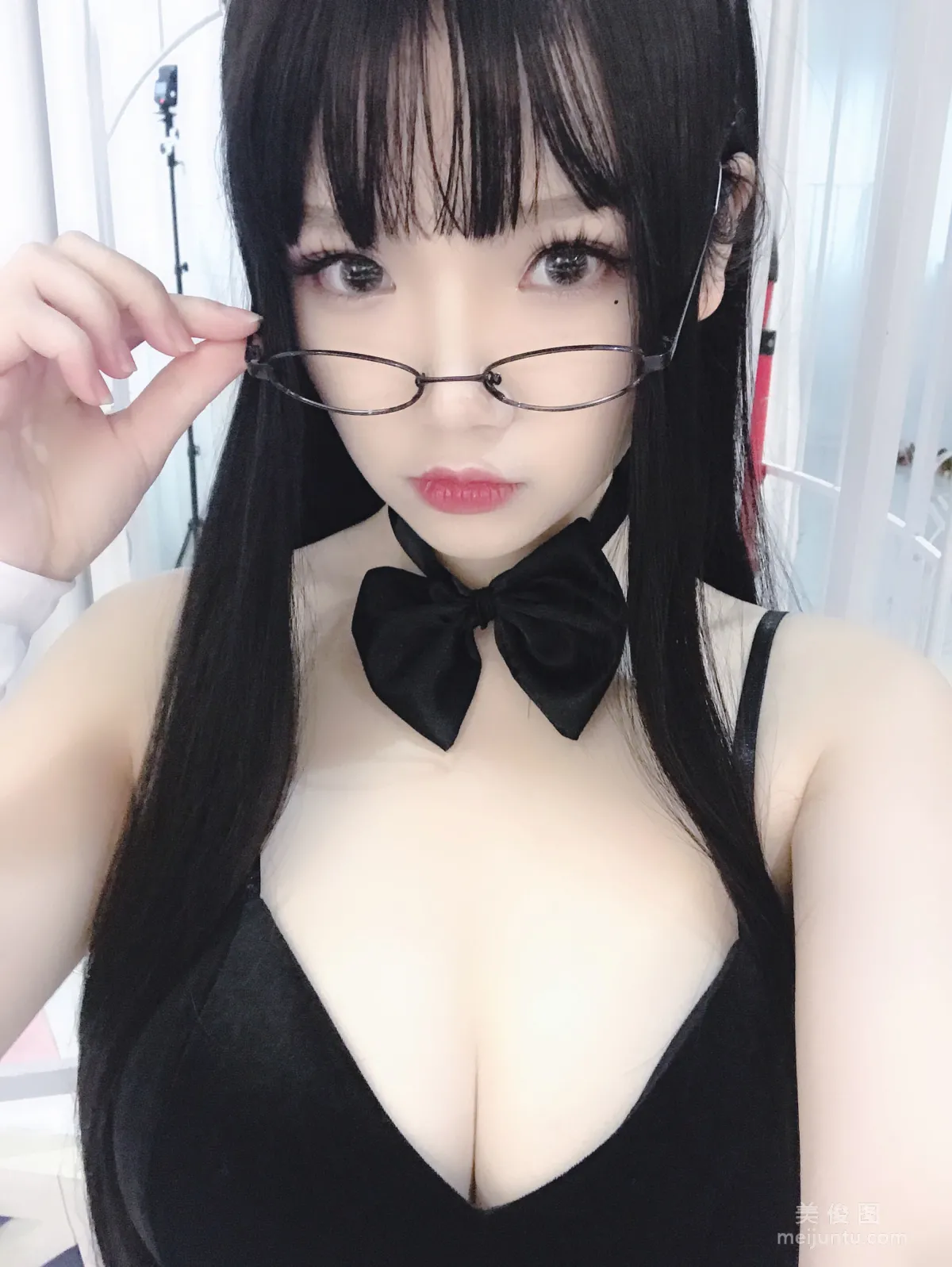 [網紅Coser] 雪晴Astra 《眼鏡兔子扮演》 寫真集 24