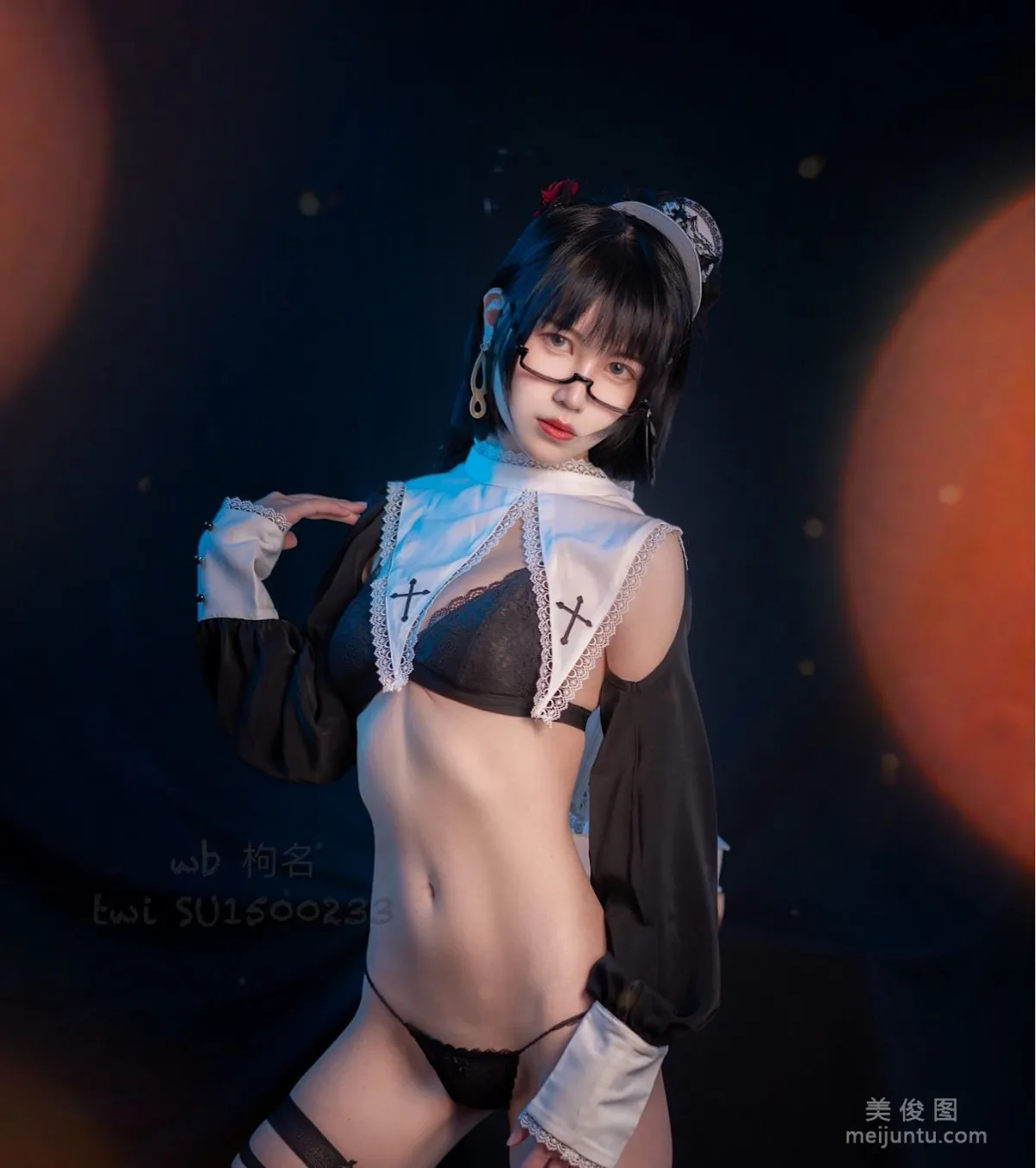 [網紅Coser] 逐月su 《修女》 寫真集 12