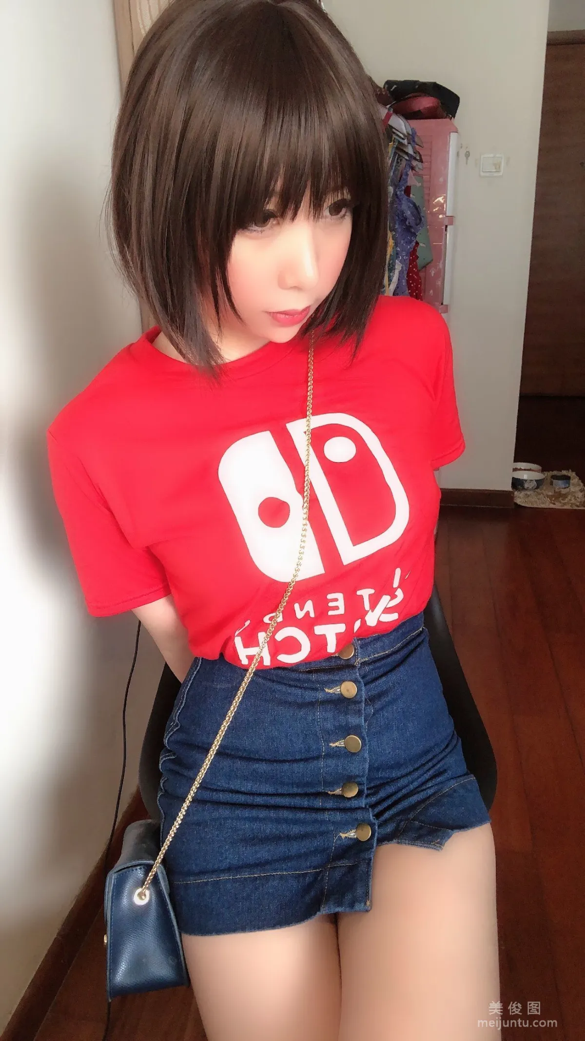 [美女Coser] 鹿野希 《火紅誘惑》 寫真集 38