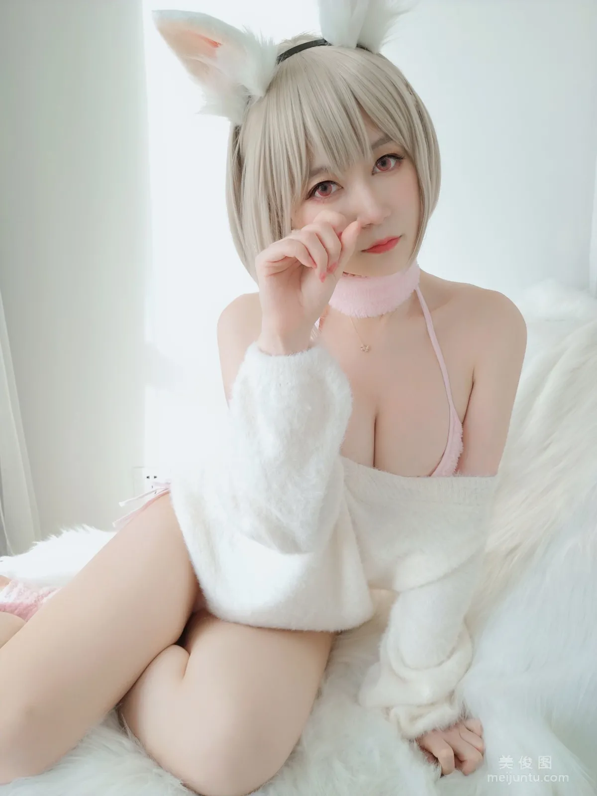 Coser小姐姐白銀81 《小白兔》 寫真集 72
