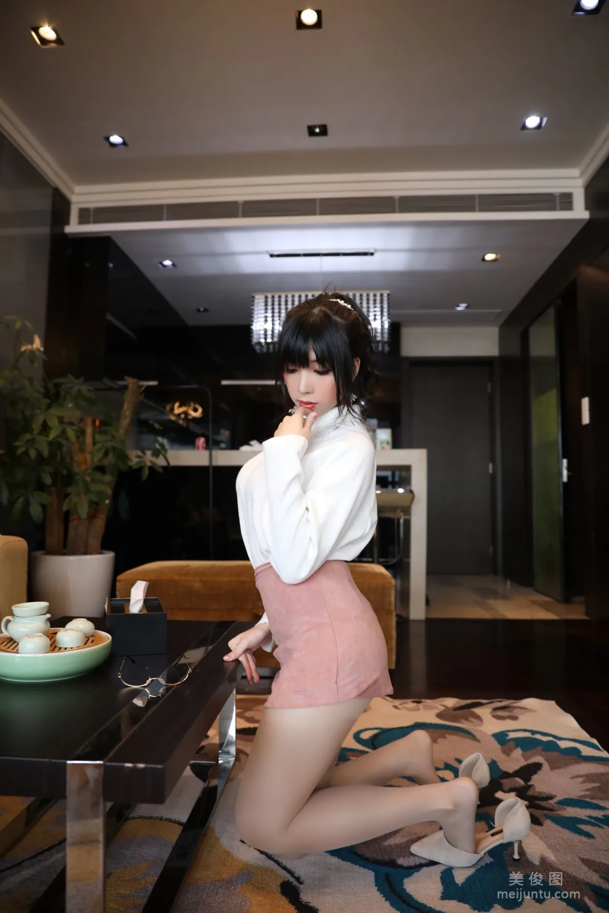 巨乳美女鹿野希 《单马尾眼镜娘》 写真集7