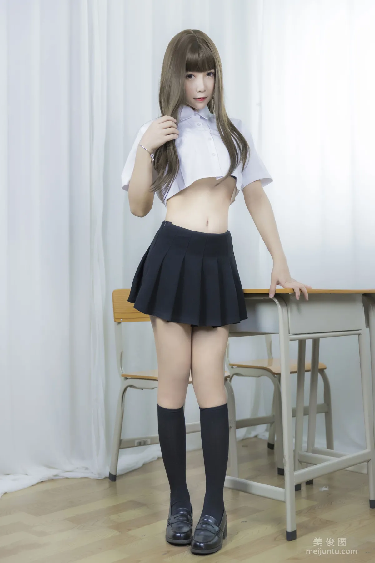 Coser妹子抱走莫子aa 《等你下課》 寫真集 35