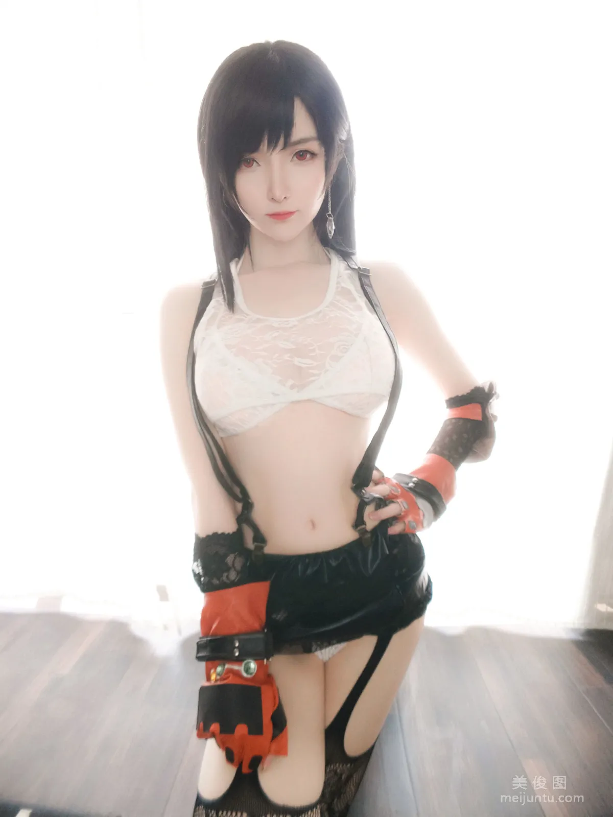 [網紅Coser] 一小央澤 《蒂法同人》 寫真集 17