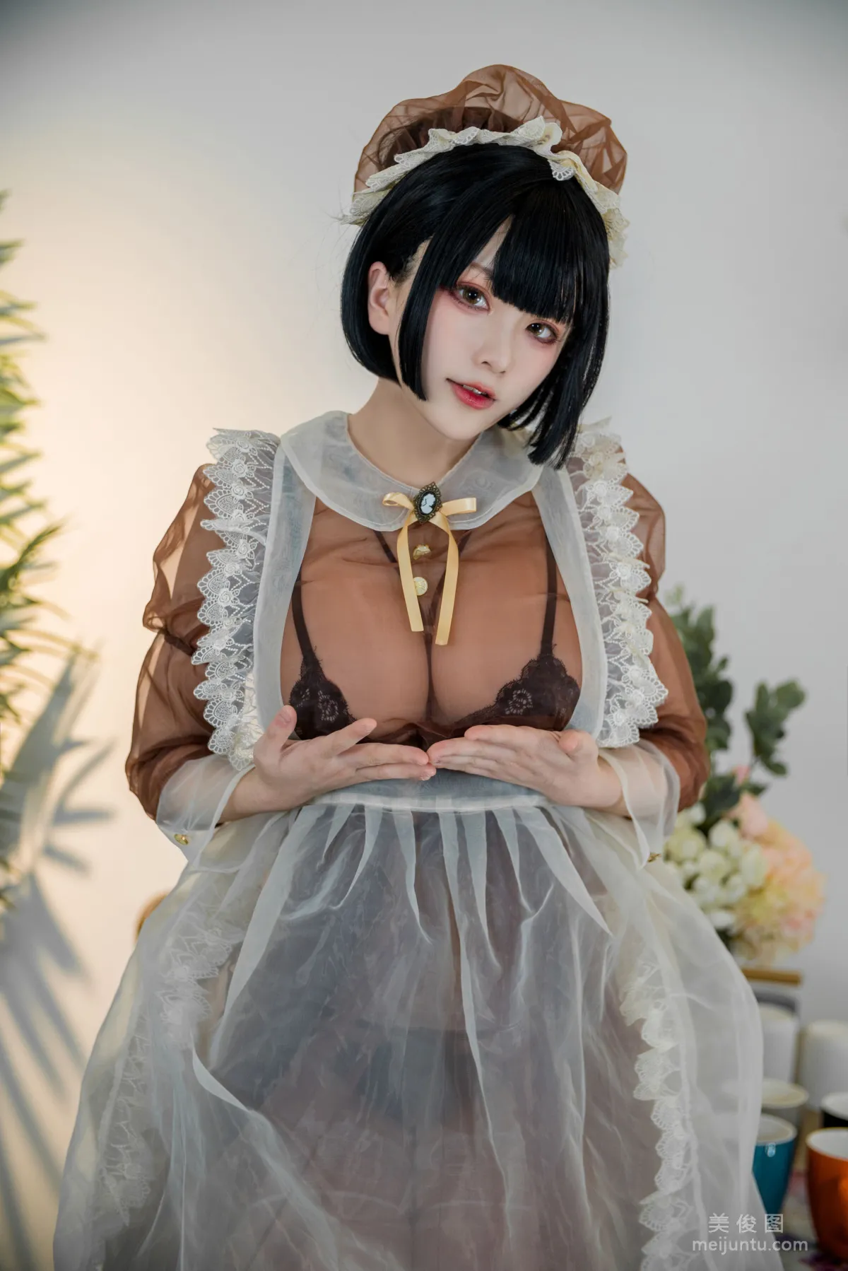 Coser起司塊wii 《棕色透明裝女仆》 寫真集 18