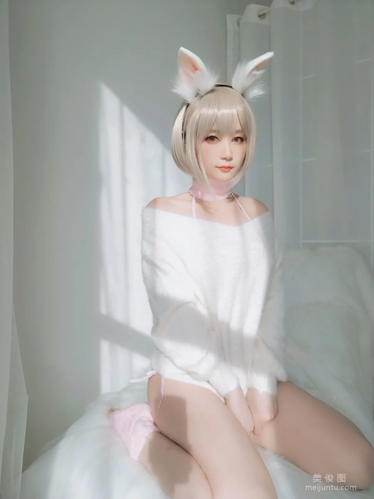 Coser小姐姐白銀81 《小白兔》 寫真集 4