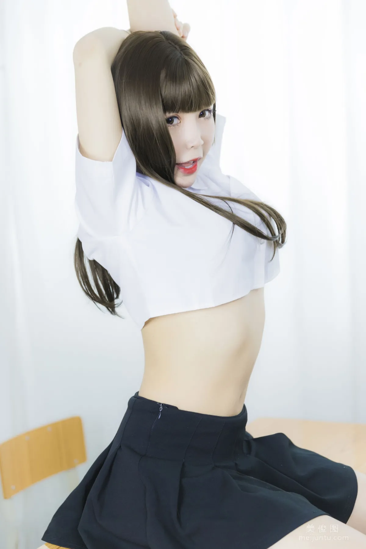 Coser妹子抱走莫子aa 《等你下課》 寫真集 26