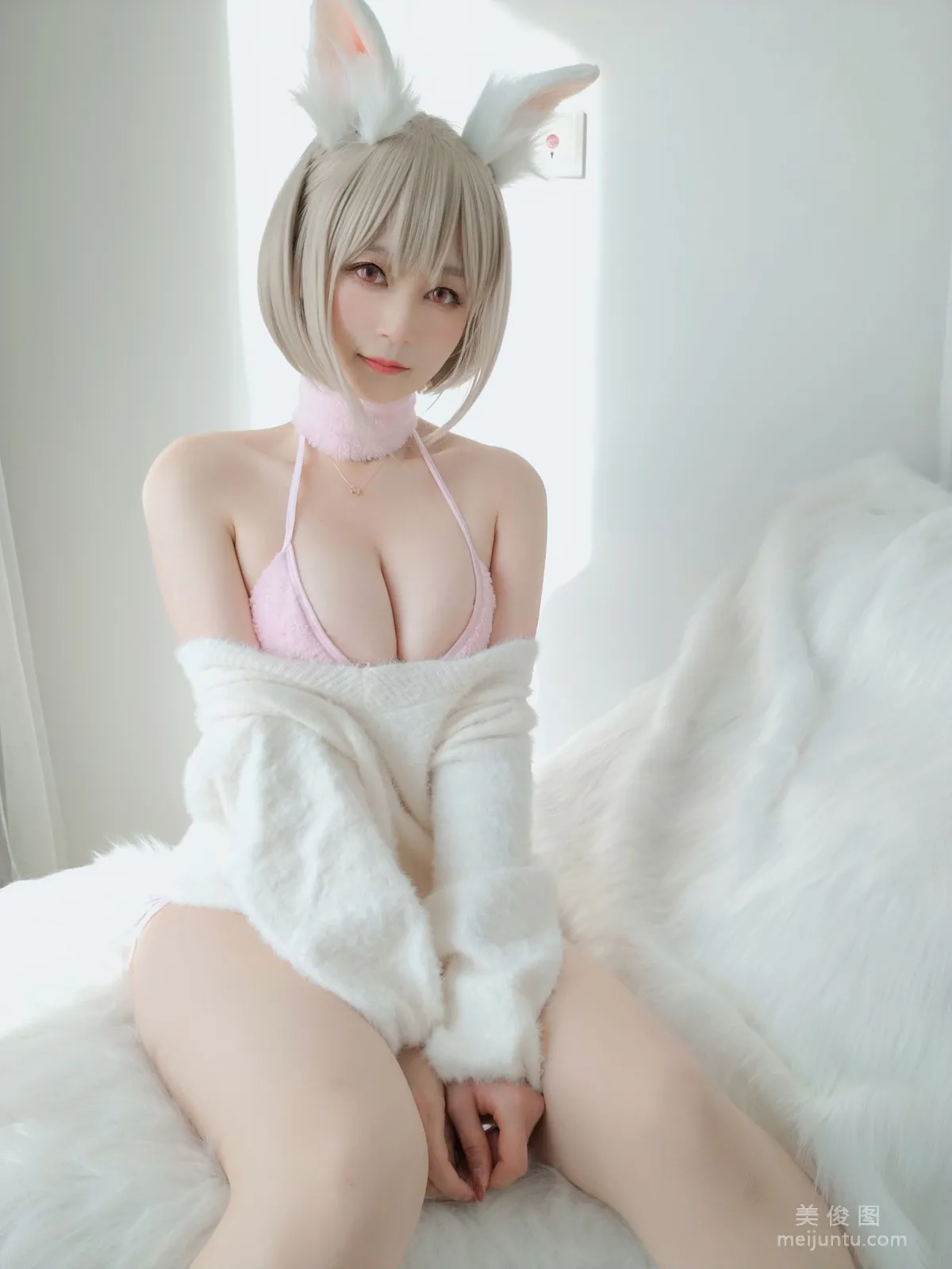 Coser小姐姐白銀81 《小白兔》 寫真集 74
