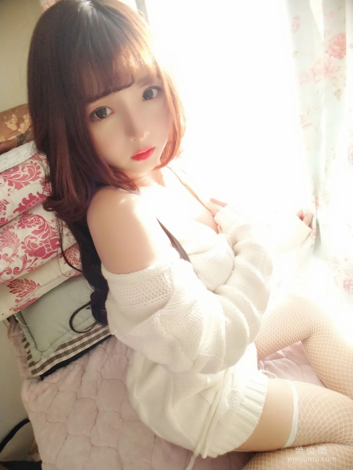 [網紅Coser] 古川kagura 《呼之欲出》 寫真集 11
