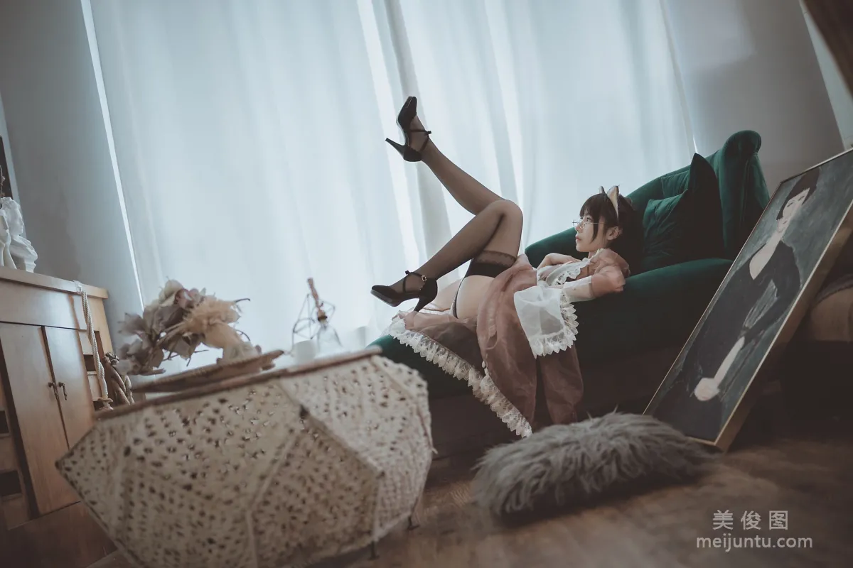 [網紅Coser] 逐月su 《透明女仆》 寫真集 27