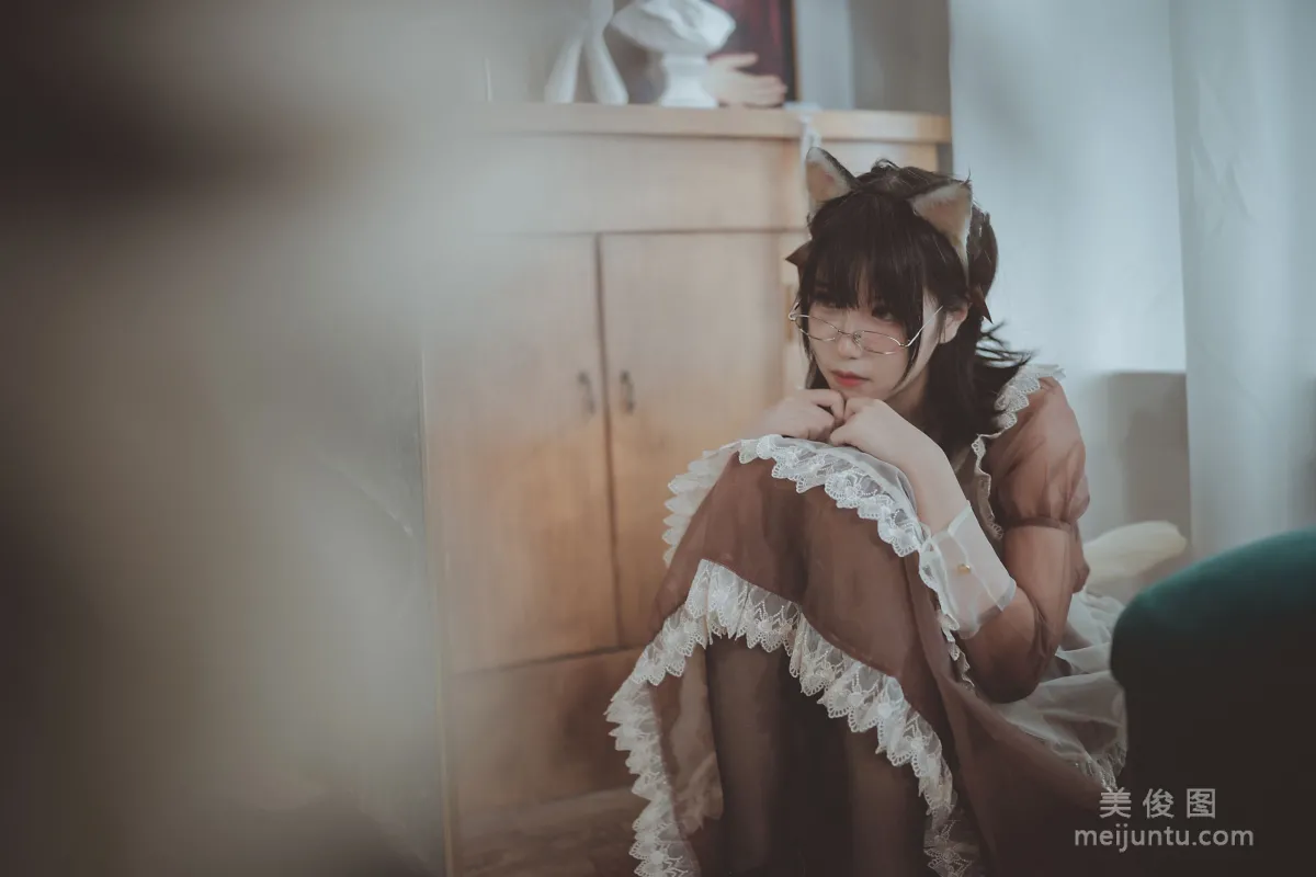 [網紅Coser] 逐月su 《透明女仆》 寫真集 25