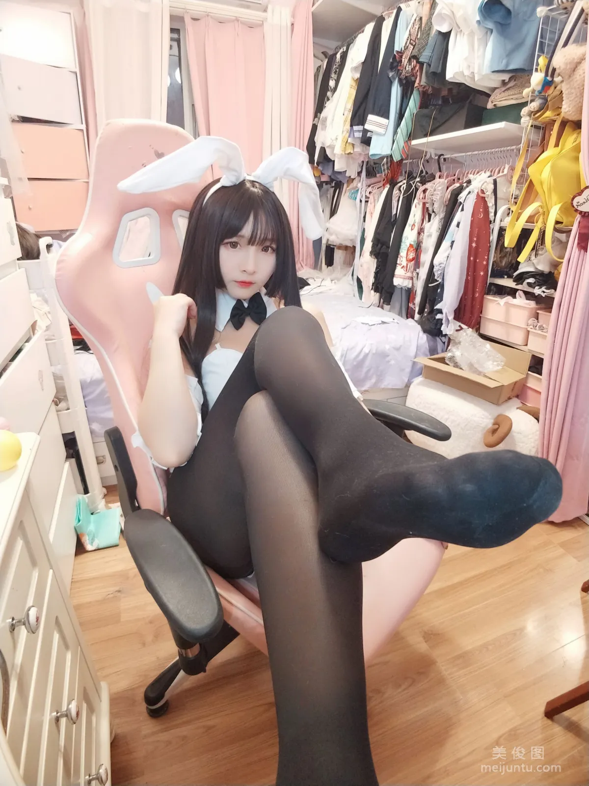 [網紅Coser] 古川kagura 《黑絲兔女郎》 寫真集 21