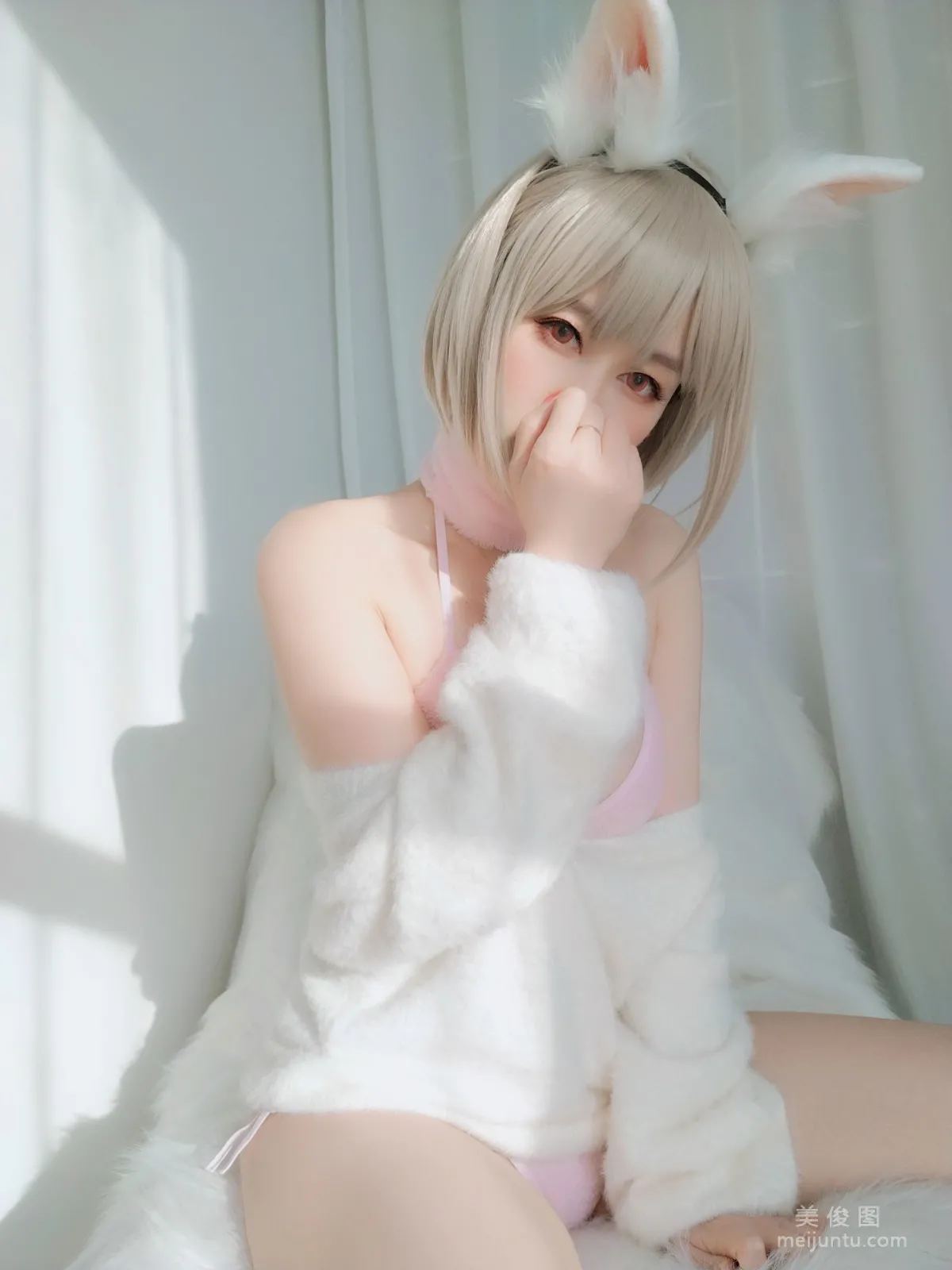 Coser小姐姐白銀81 《小白兔》 寫真集 65