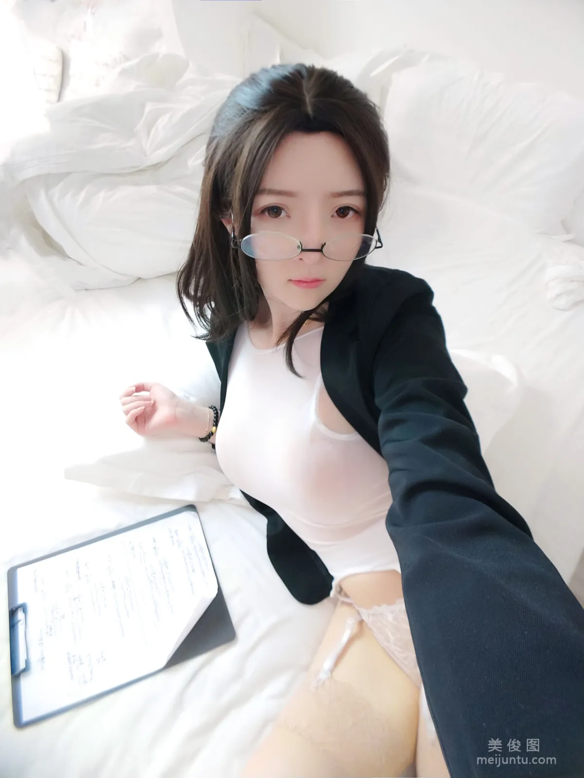 [網紅Coser] 一小央澤 《家教老師》 寫真集 79