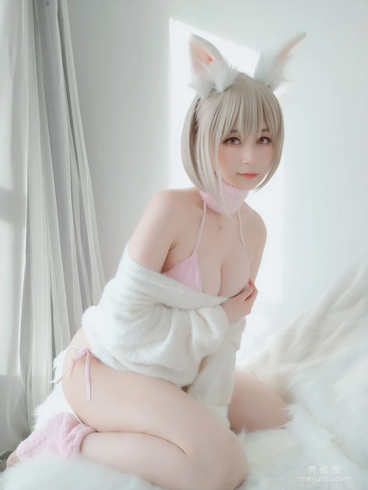 Coser小姐姐白銀81 《小白兔》 寫真集 87