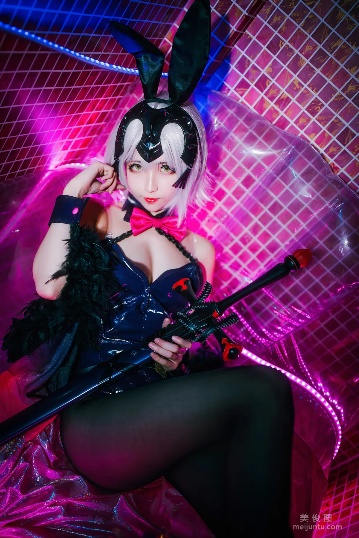 [网红Coser] rioko凉凉子 《兔女郎》 写真集13