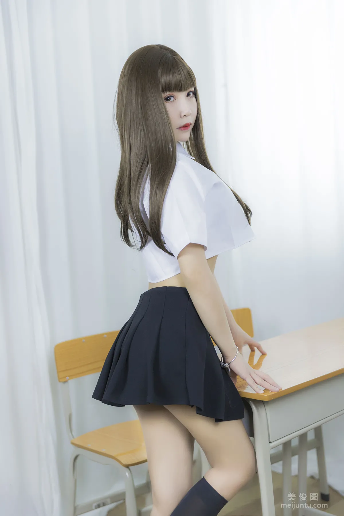 Coser妹子抱走莫子aa 《等你下課》 寫真集 40