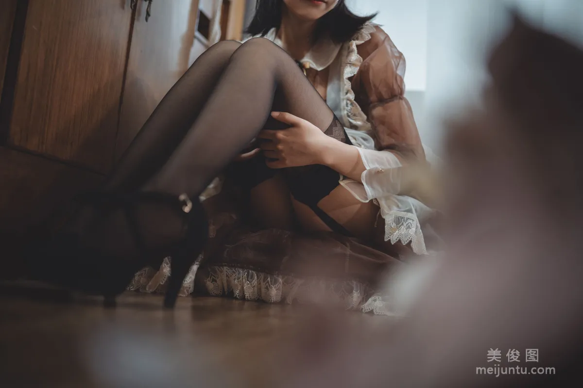 [網紅Coser] 逐月su 《透明女仆》 寫真集 21