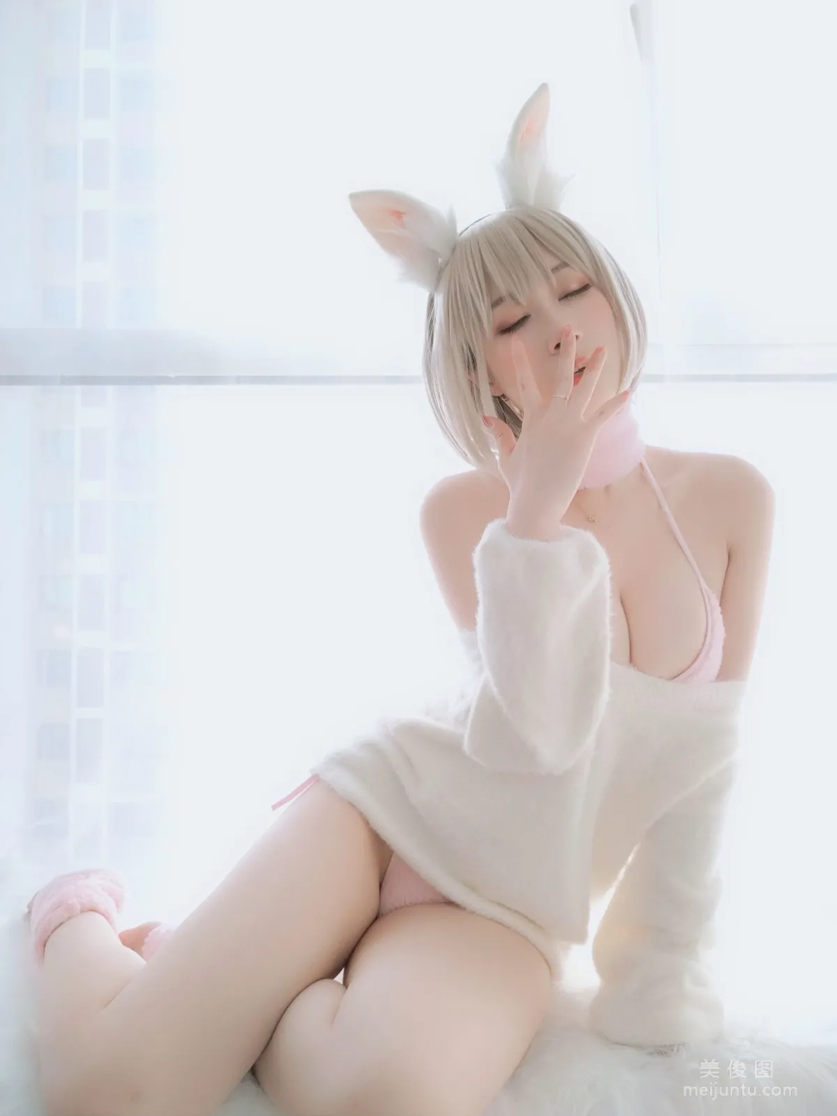 Coser小姐姐白銀81 《小白兔》 寫真集 41