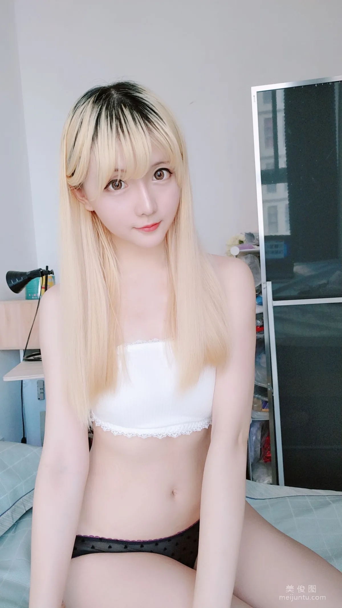 [网红Coser] 星之迟迟 《白衬衣》 写真集4