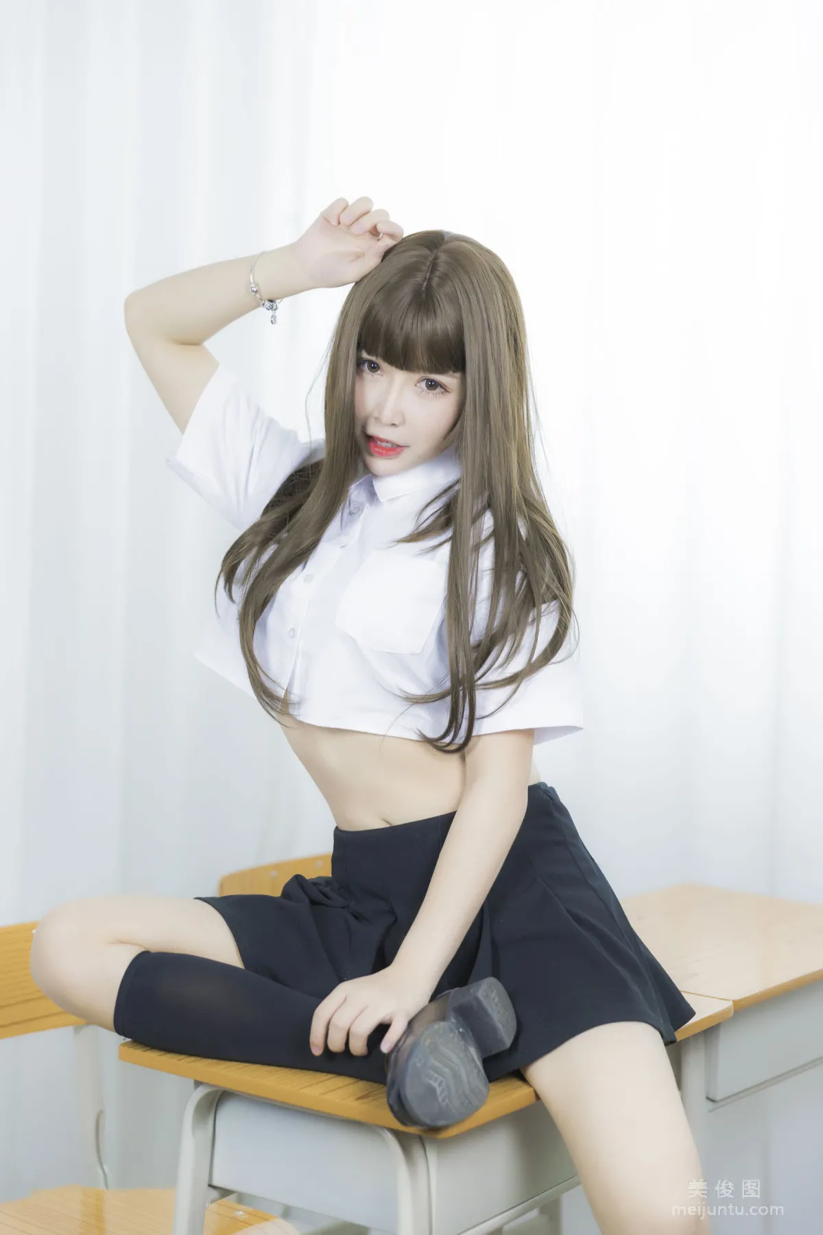 Coser妹子抱走莫子aa 《等你下課》 寫真集 18