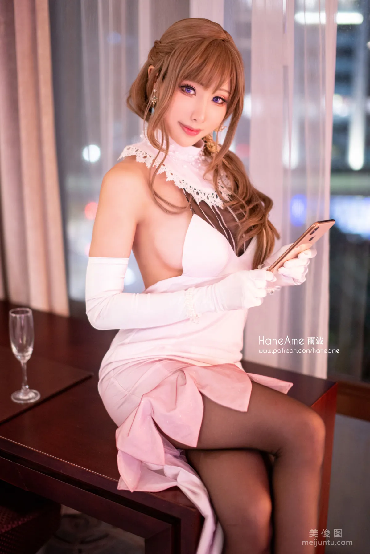 [網紅Coser] 雨波_HaneAme 《媽媽二連擊》 寫真集 35