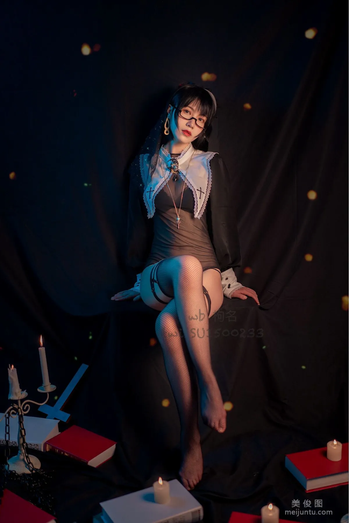 [網紅Coser] 逐月su 《修女》 寫真集 44