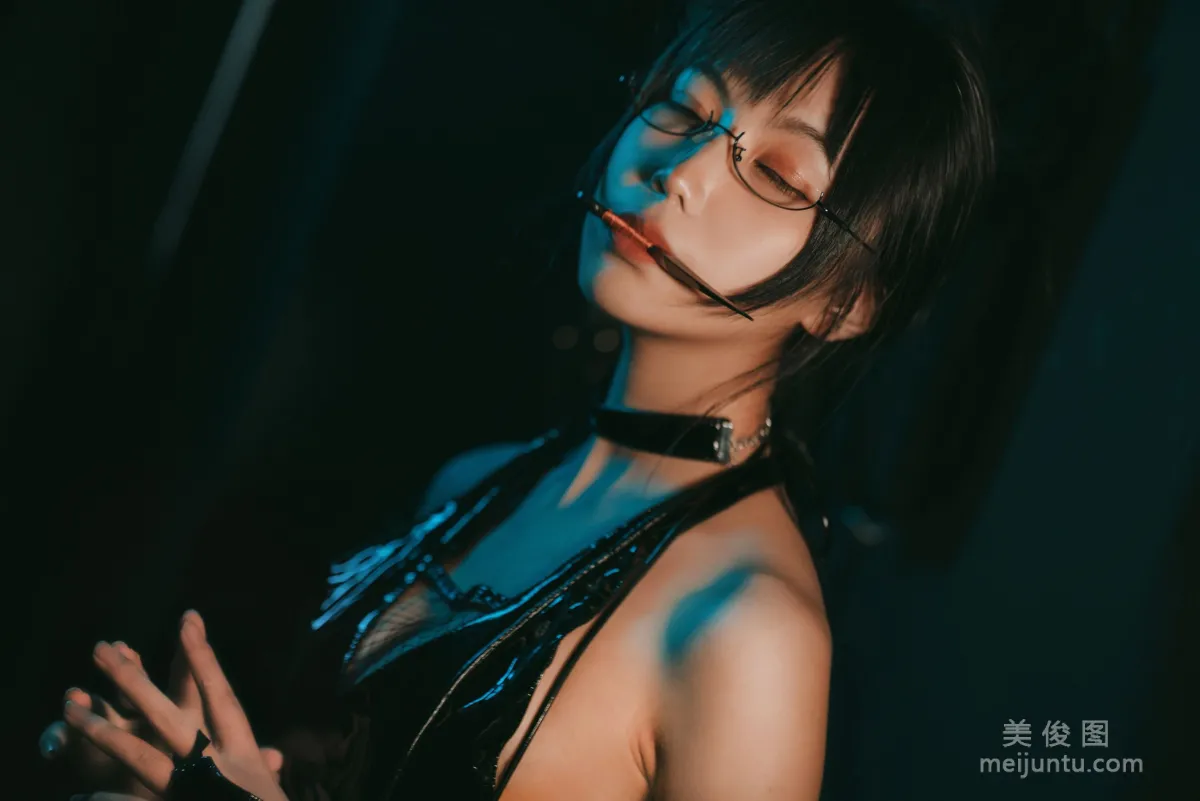 [美女Coser] 逐月su 《忍者》 写真集3